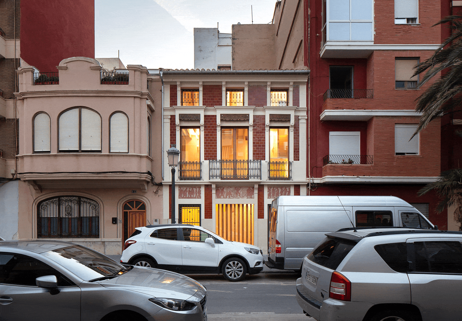 Animación de la luz y las sombras sobre la escalera de piedra de la Casa de los Gigantes