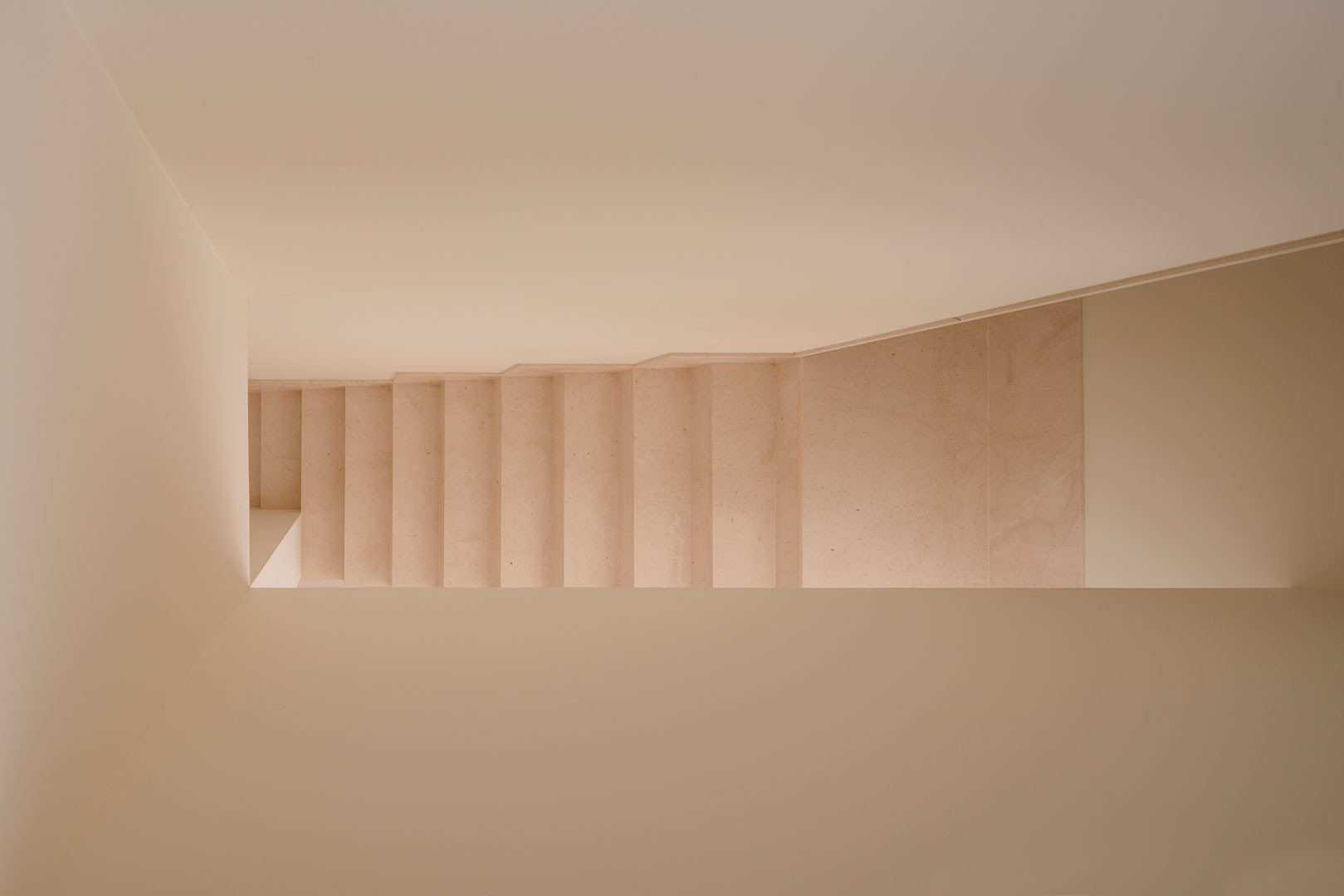 Hueco abierto sobre la escalera de la Casa del Limonero